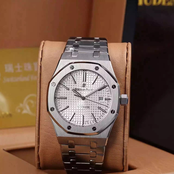 オーデマピゲ時計正面デザイン